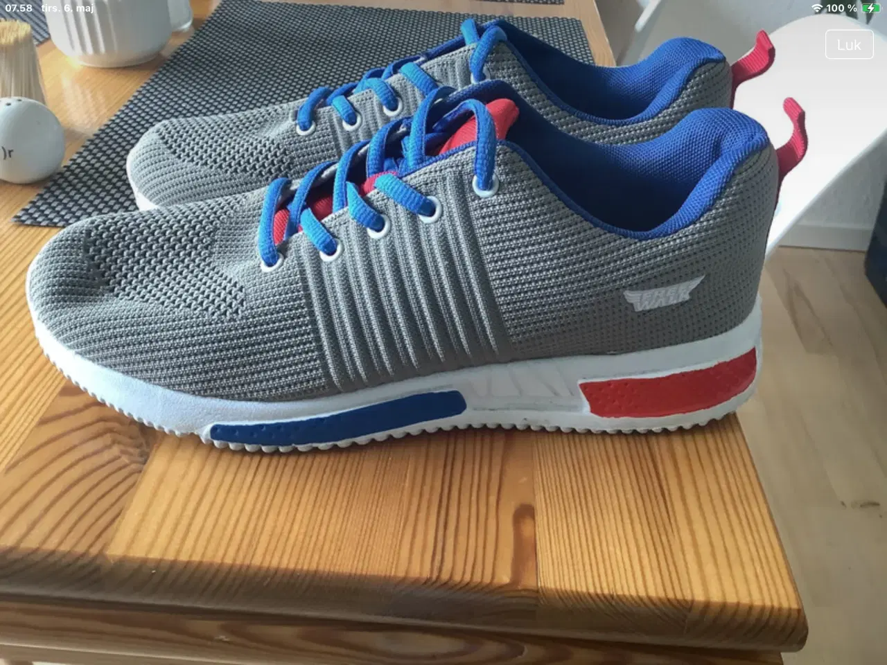 Billede 1 - Grå Sneakers
