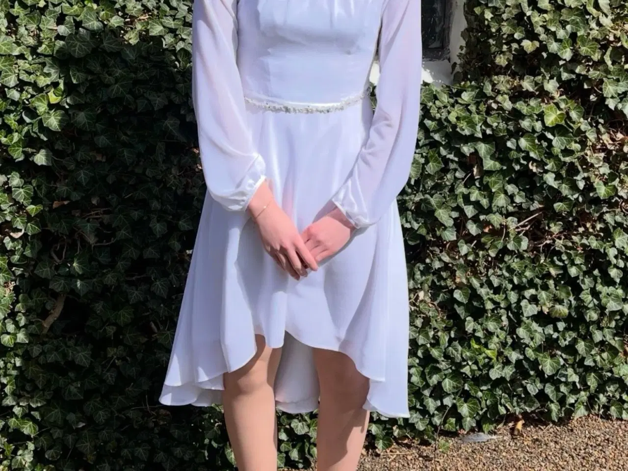 Billede 5 - Meget velholdt konfirmationskjole fra Lilly