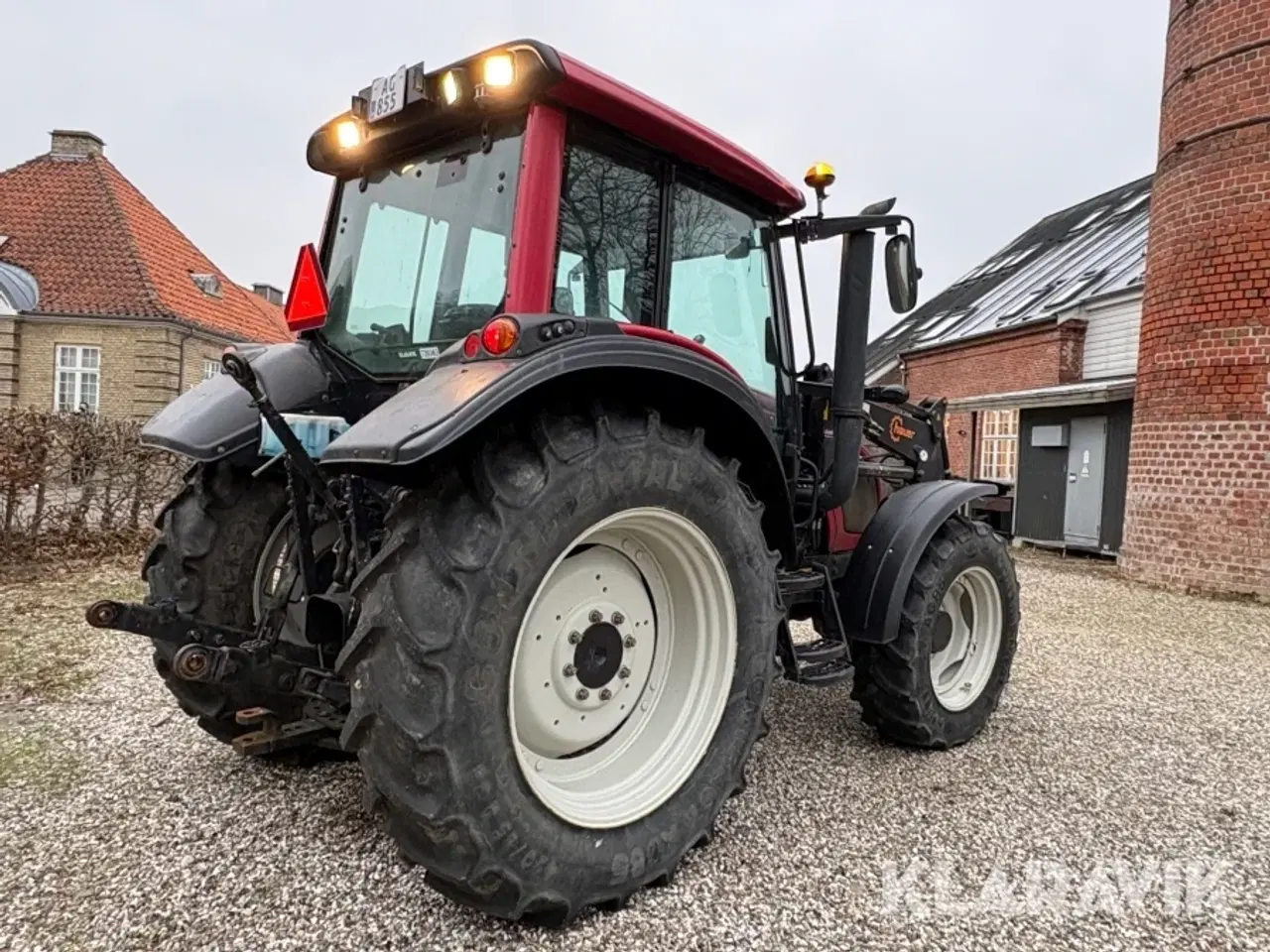 Billede 5 - Traktor Valtra N82 med frontlæsser