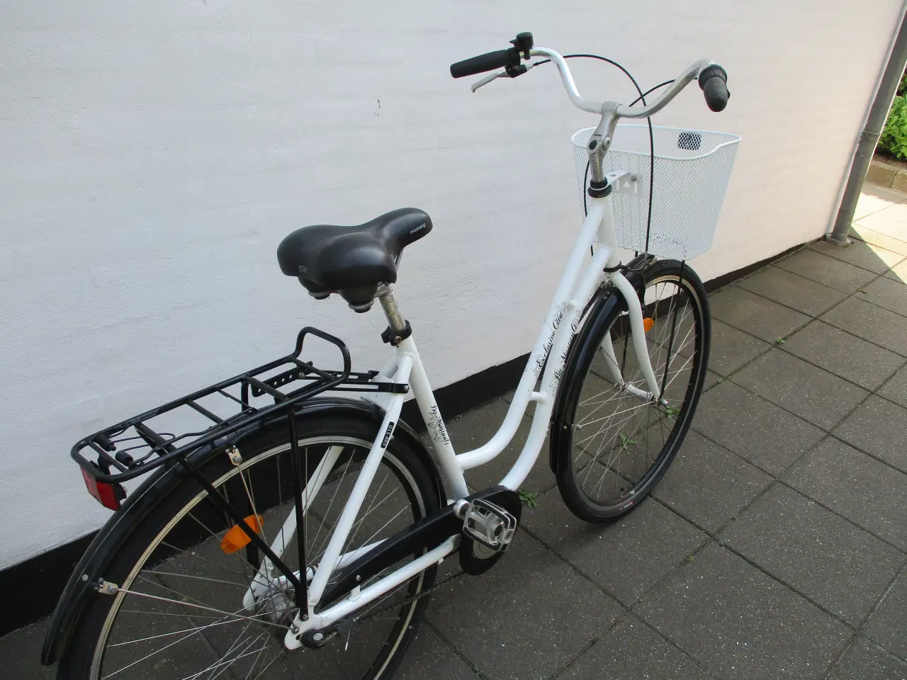 Billede 3 - God stand damecykel Mustang 3 gear hjul str.28