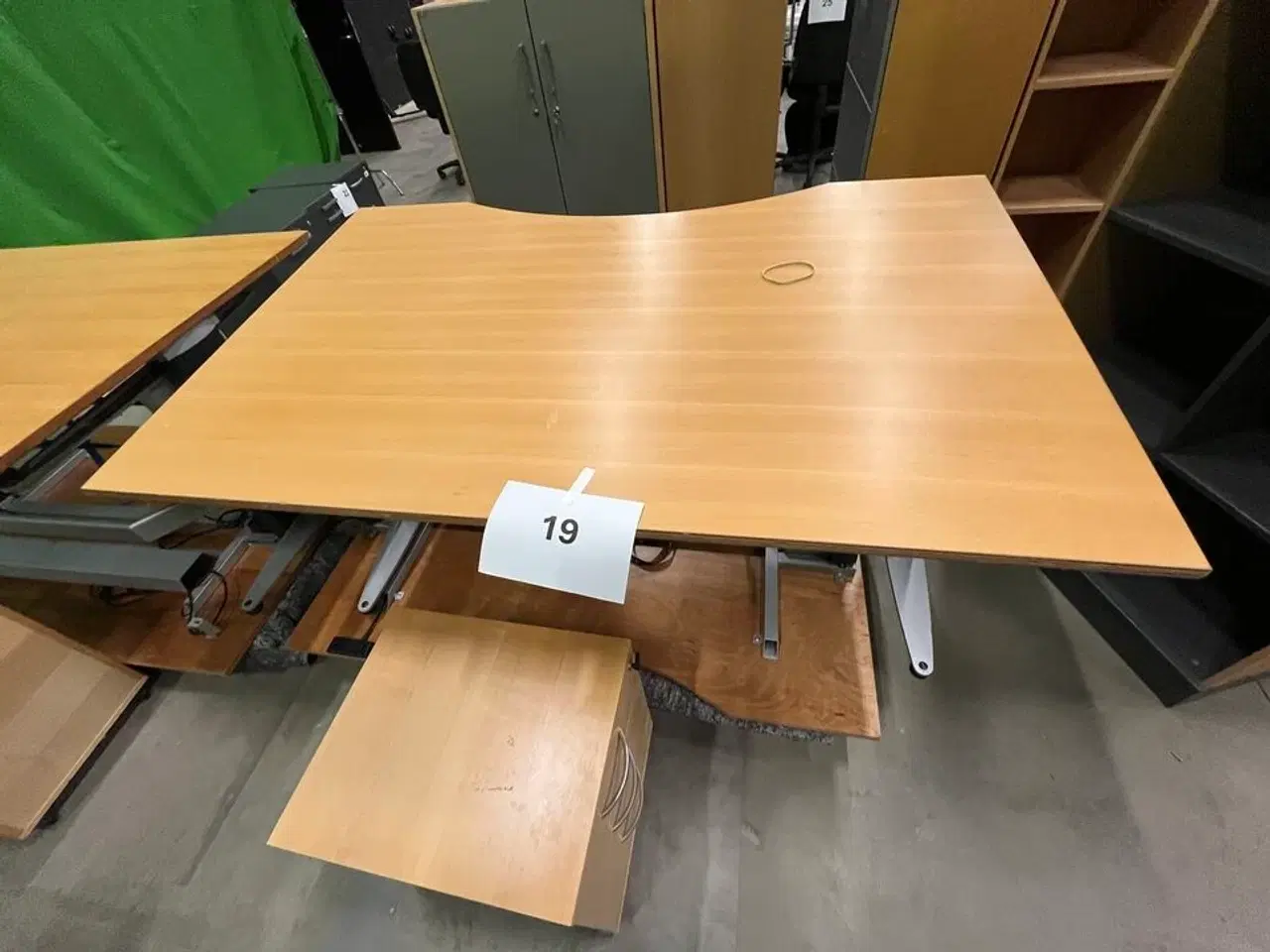 Billede 1 - 2 Skrivebord Bondo, hævesænke, +skuffesektion