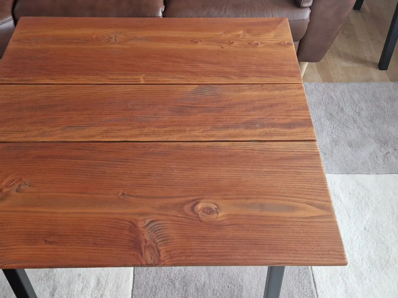 Billede 3 - Sofaborde behandlet med Politur