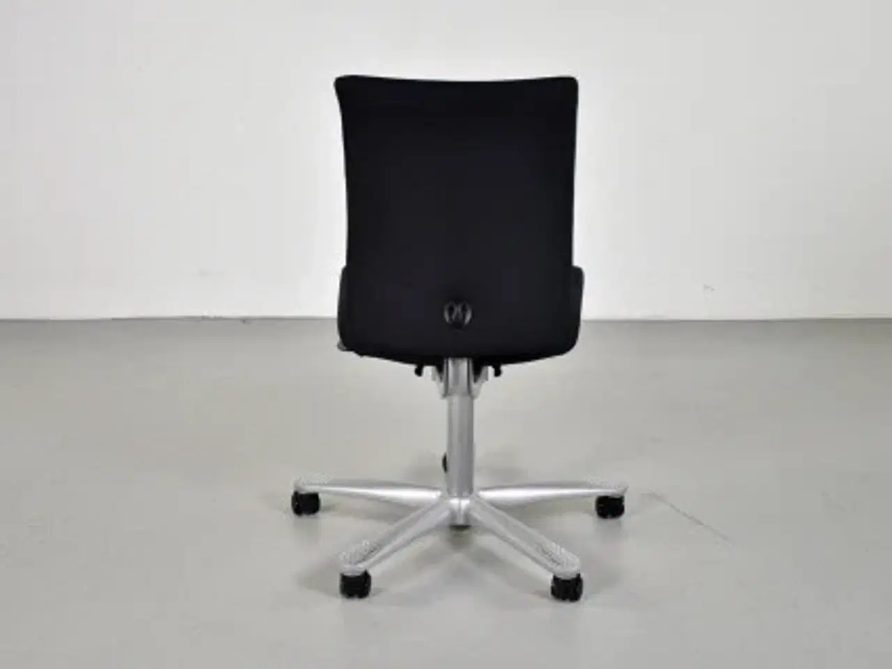 Billede 3 - Häg h04 4200 kontorstol med sort polster og alugråt stel