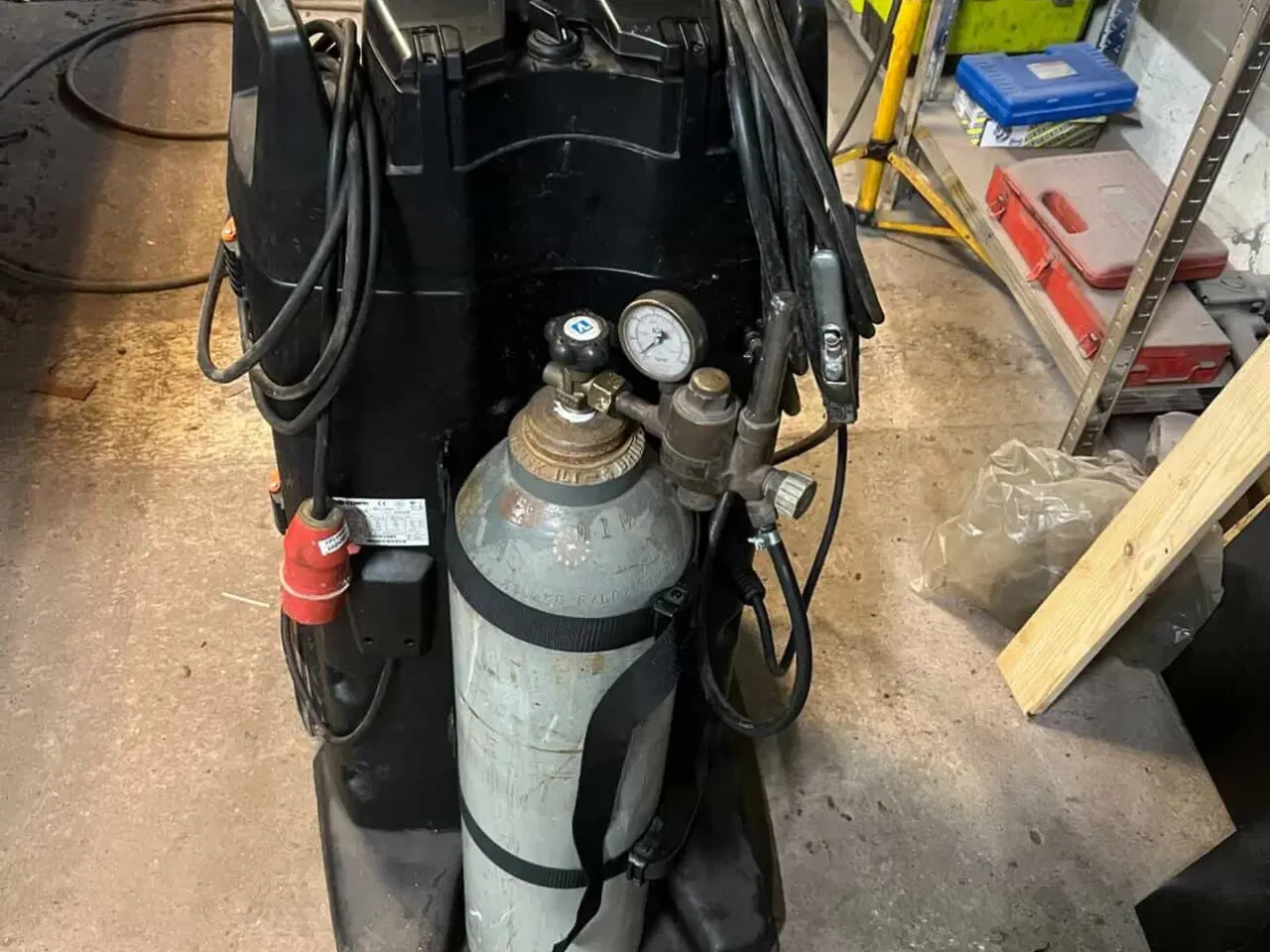 Billede 3 - Sælger komplet svejseanlæg Kemppi Kempact 253R