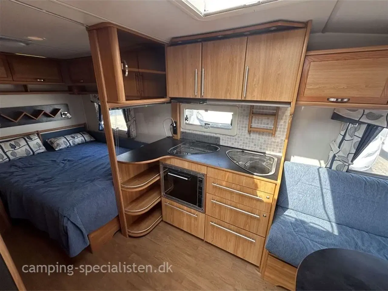 Billede 8 - 2009 - Polar CTH 520   Polar 520 CTH model 2009 kan nu ses Hos Camping-Specialisten.