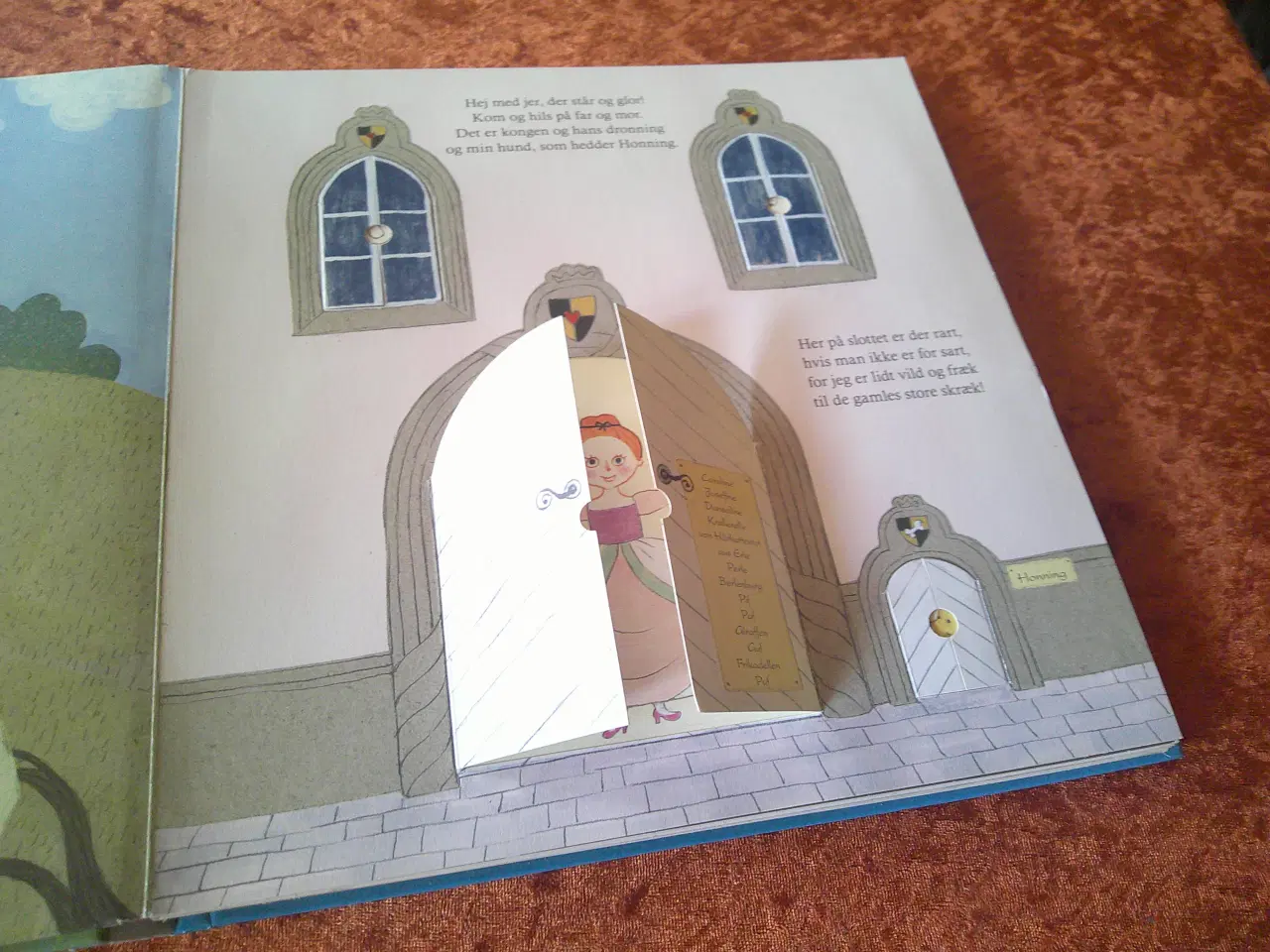 Billede 2 - På besøg hos prinsesse Puf, Dina Gellert