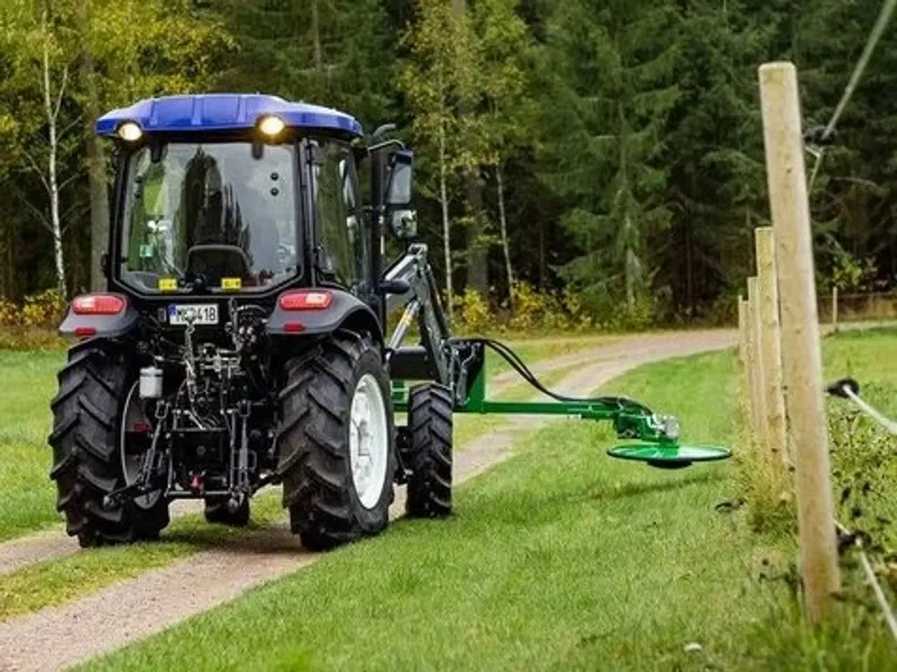 Billede 4 - Kantklipper frontmonteret, med beslag som passer til Trima