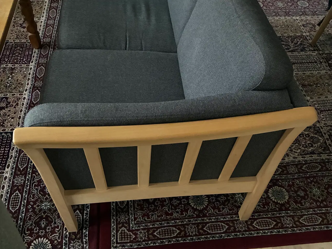 Billede 4 - En sofa i stof