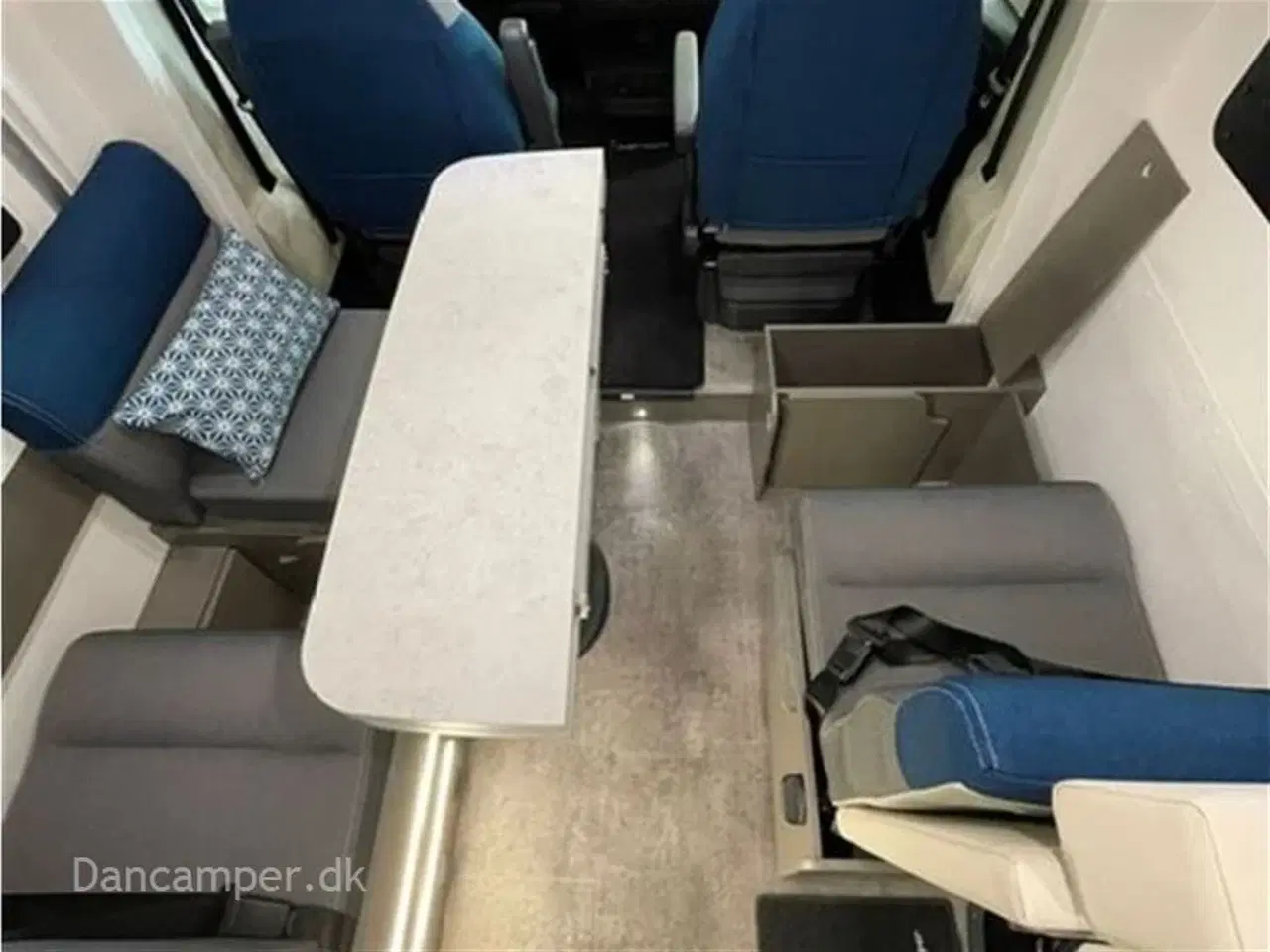 Billede 14 - 2024 - Chausson X650 Exclusive line   Camper med stor Lounge og siddegruppe, 9-trins automatgear, sænkeseng, stor garage, specialfælge, Artic, Connect- og X-tilbehørspakke ,