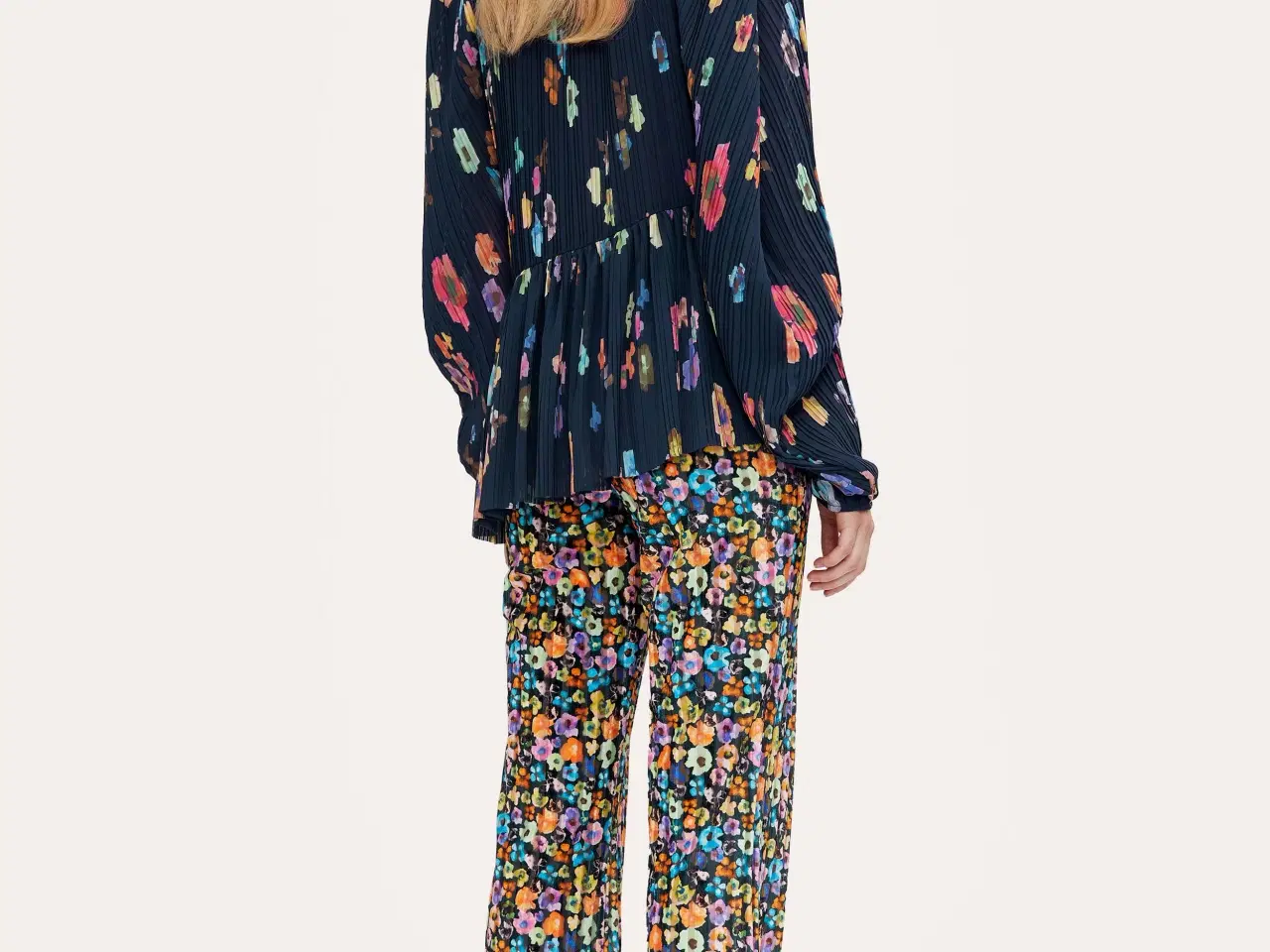 Billede 10 - Stine Goya plisseret bluse