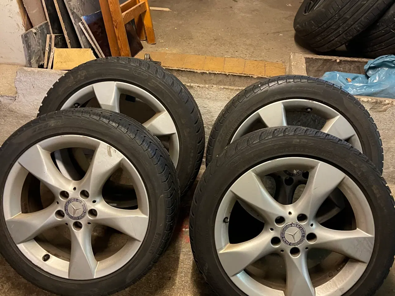 Billede 3 - Alu fælge med dæk