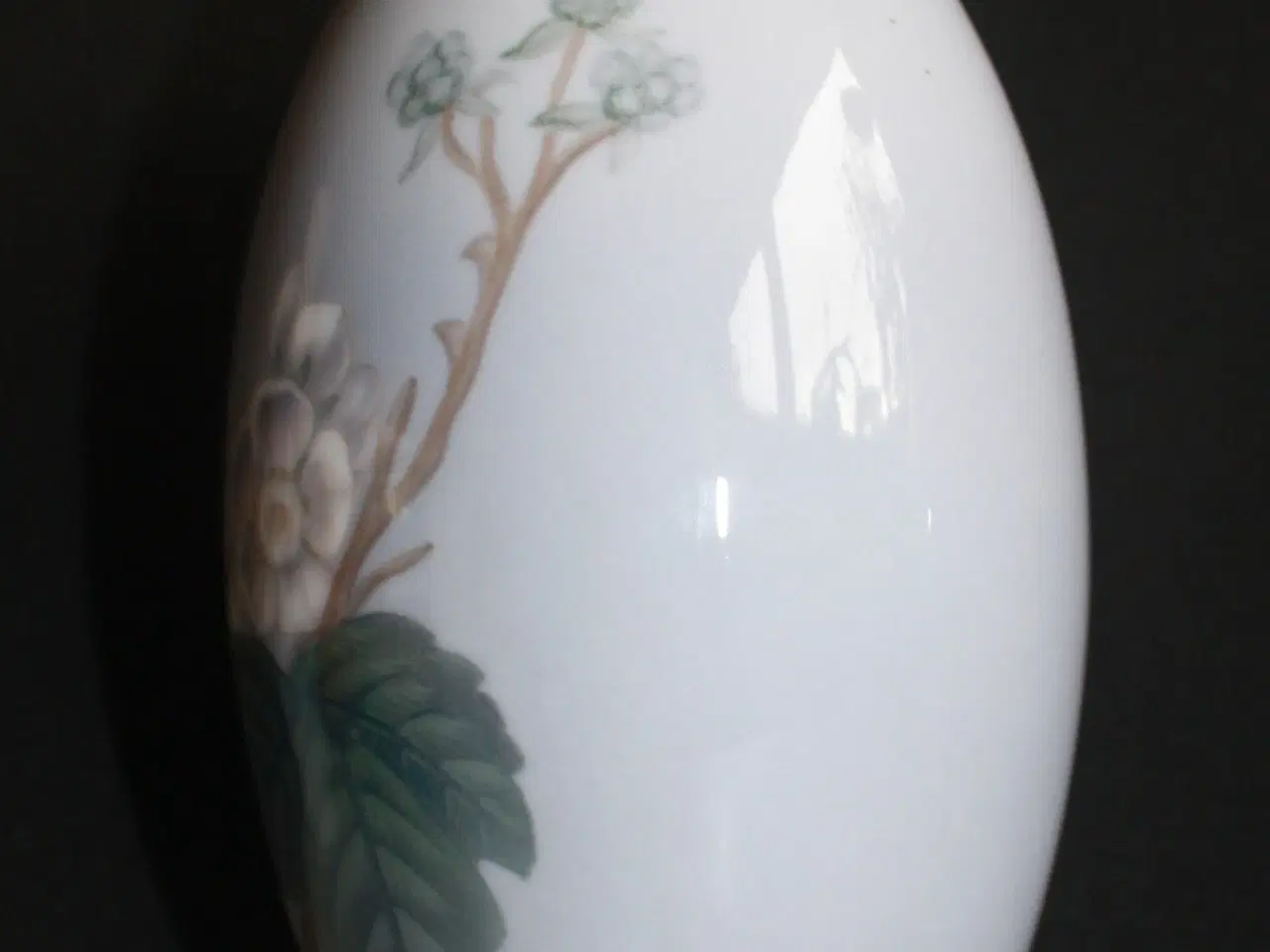 Billede 7 - Vase med brombærgren, Bing og Grøndahl
