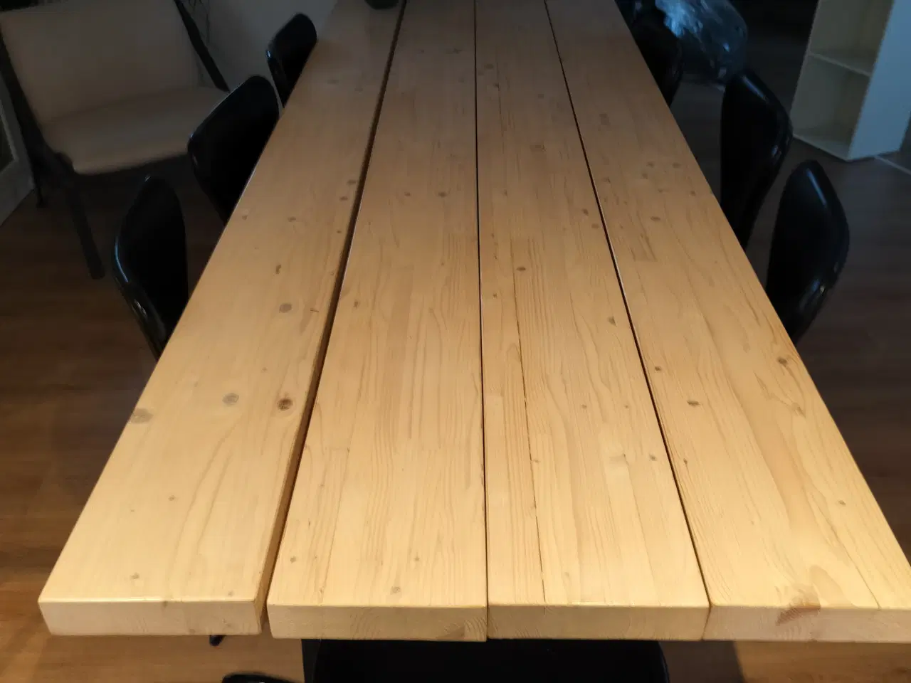Billede 2 - Super fedt spisebord med Hay ben, 94*260, byd