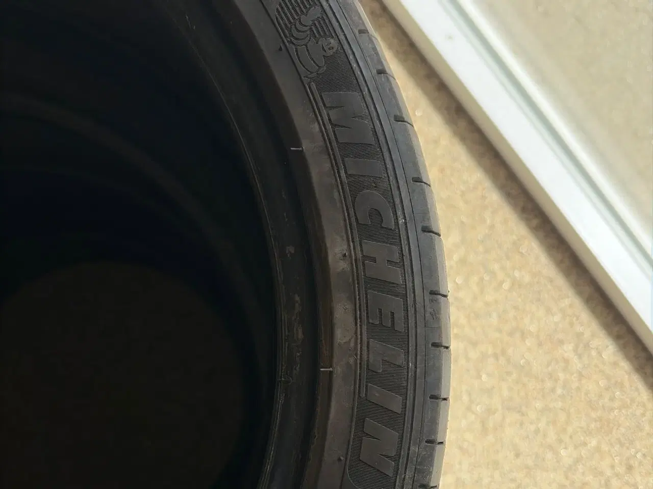 Billede 1 - Michelin 225/40-18 sommerdæk