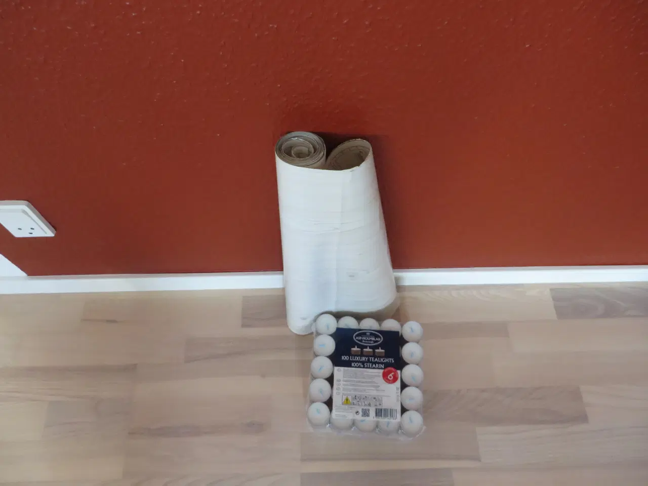 Billede 2 - Fyrfadslys, Selvklæbende folie 3 m i rulle 45 cm b