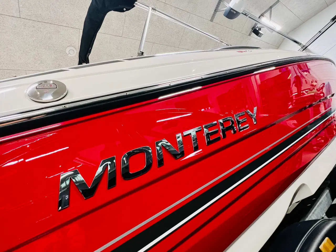 Billede 3 - Monterey 194 FS V6 4.3  (som en ny båd 22,6 timer)