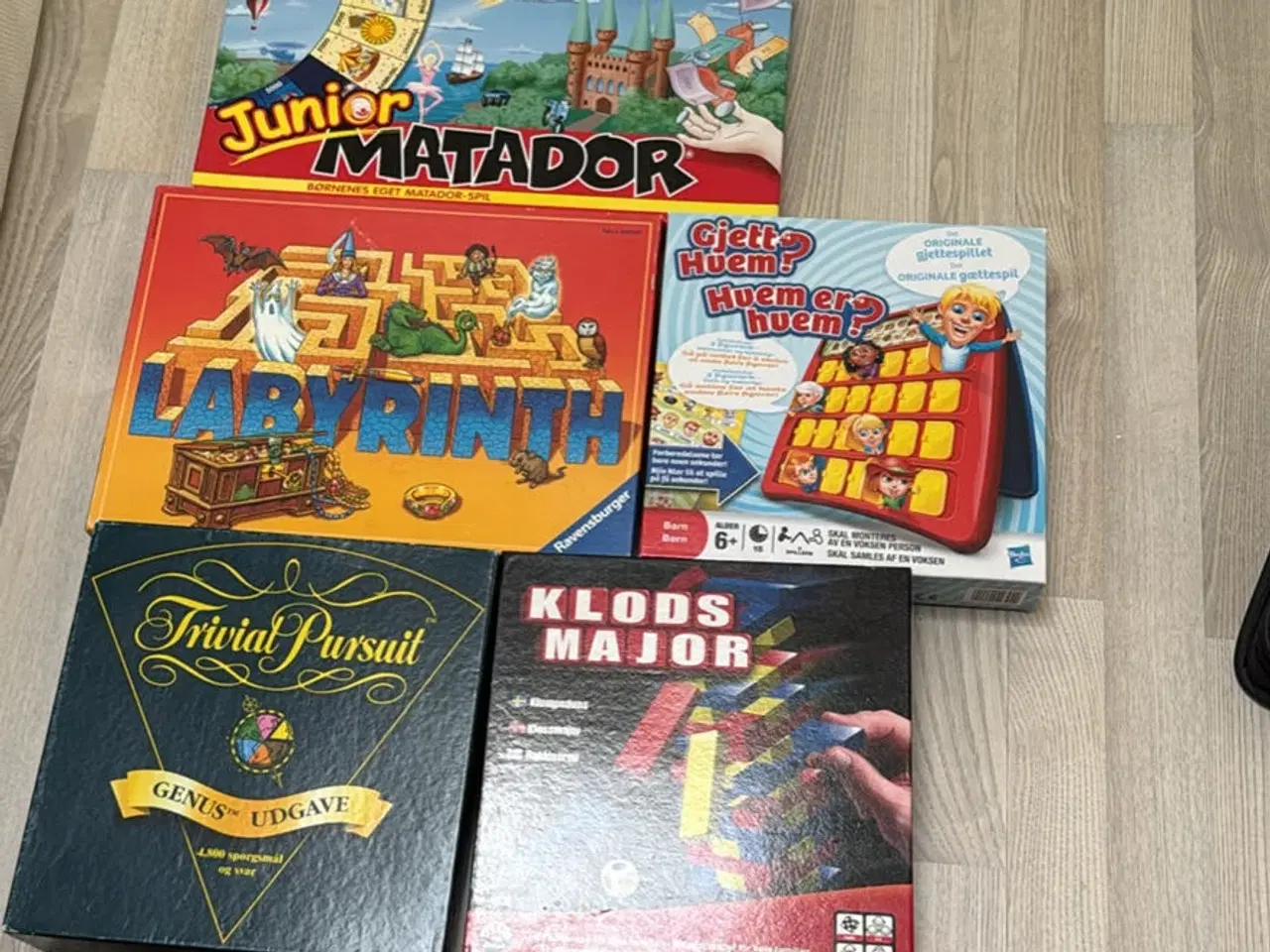 Billede 1 - Spil sælges samlet. 