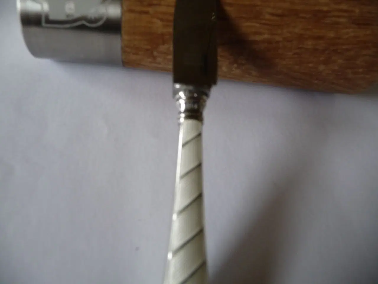 Billede 5 - sølv frugtkniv med emalje