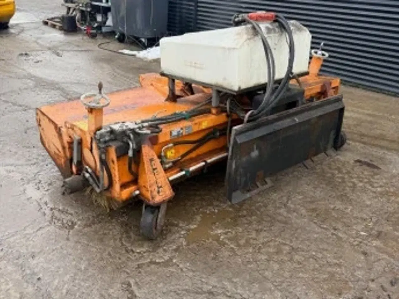 Billede 2 - Hydraulisk kost med opsamler