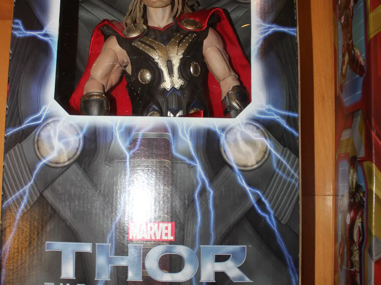 Billede 2 - Thor The Dark World Neca 1/4 Scale