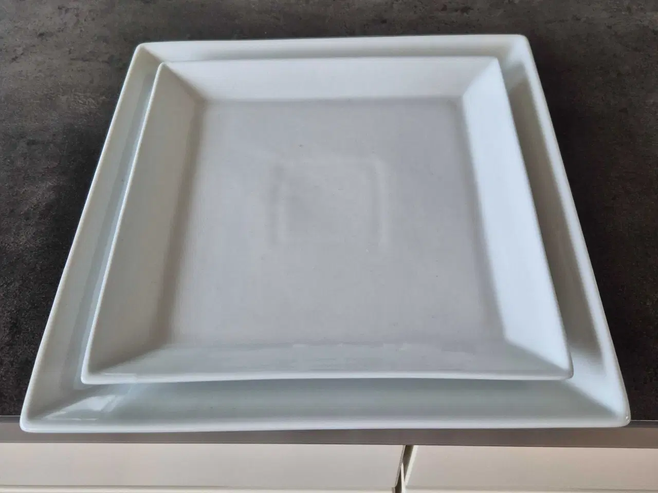 Billede 2 - Flotte tallerkener fra aida