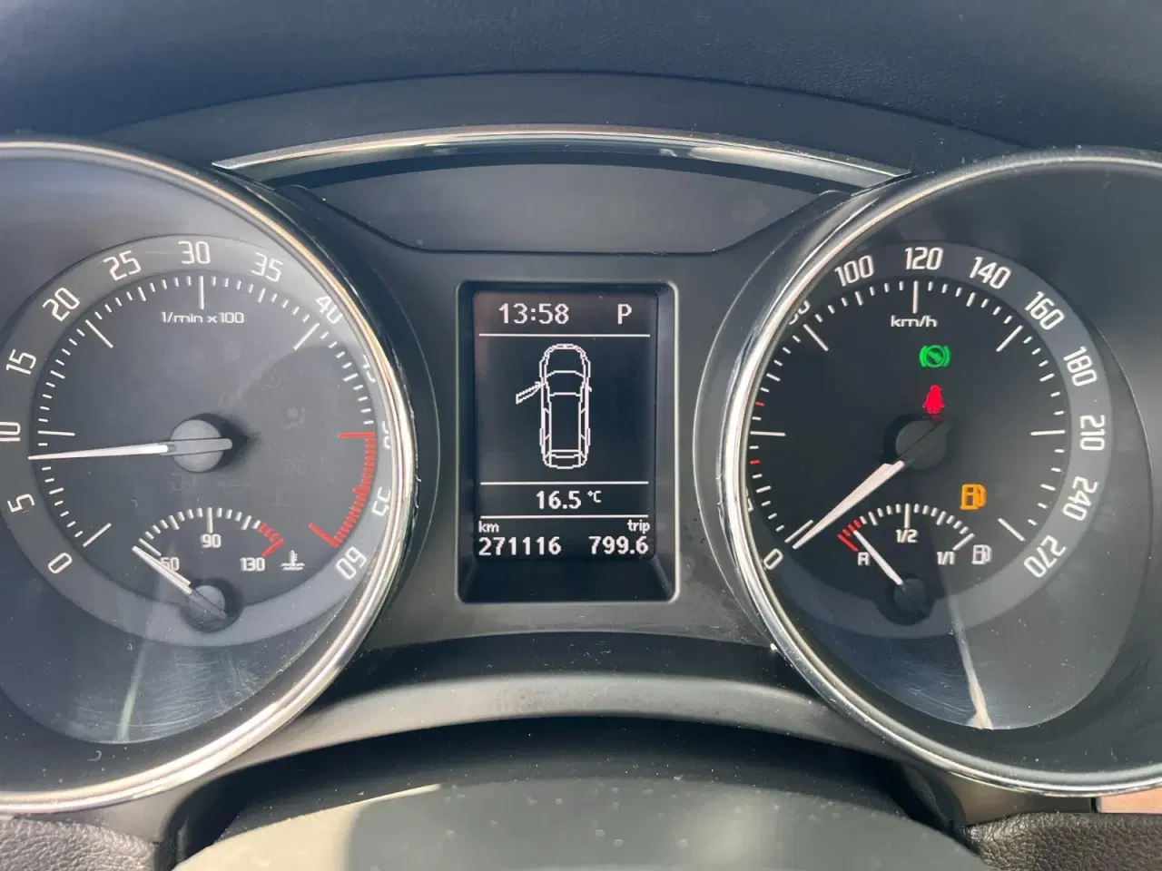Billede 12 - Skoda Superb 2,0 TDi 140 Elegance Combi DSG