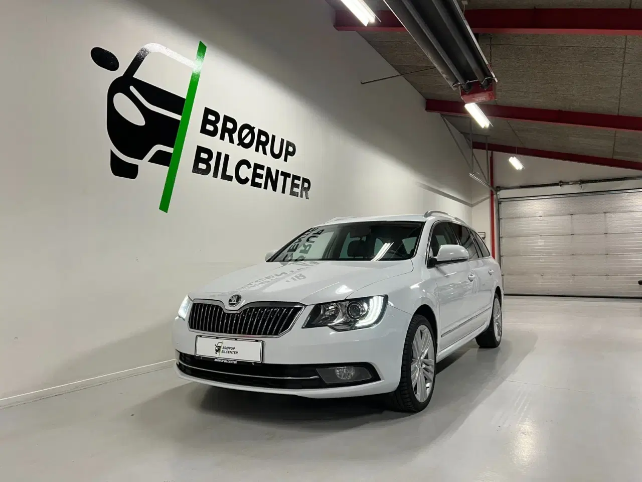 Billede 1 - Skoda Superb 2,0 TDi 170 Elegance Combi DSG