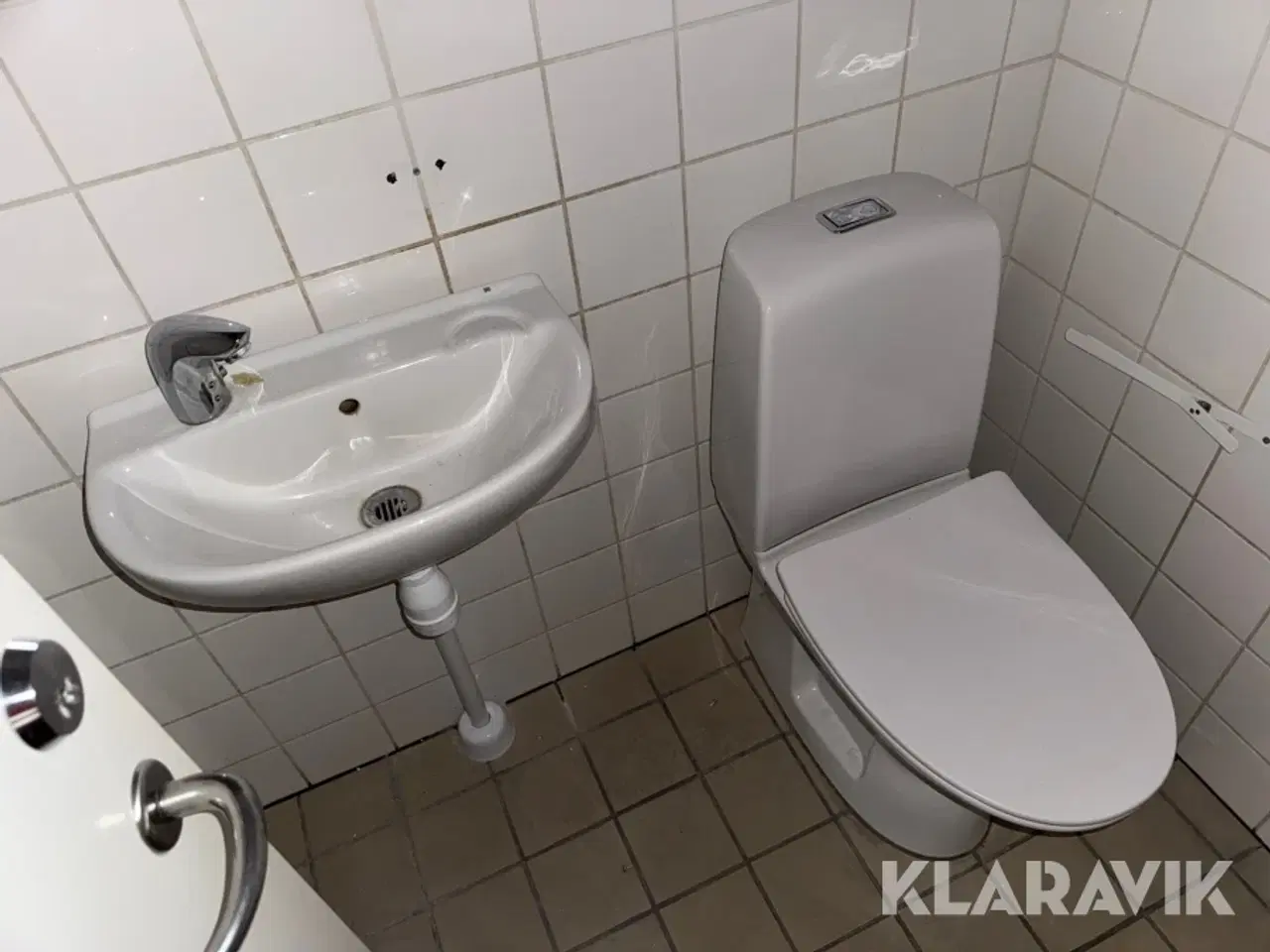 Billede 2 - Lot med håndvaske og toiletter
