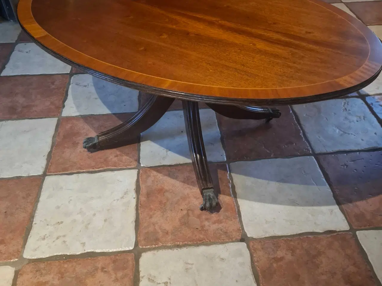 Billede 2 - Engelsk foldebord mahogni med løvefødder
