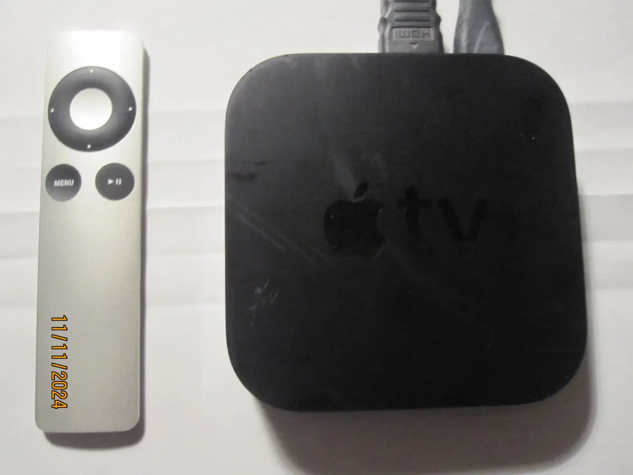 Billede 3 - Apple Tv -incl. fjernbetjening og kabel.