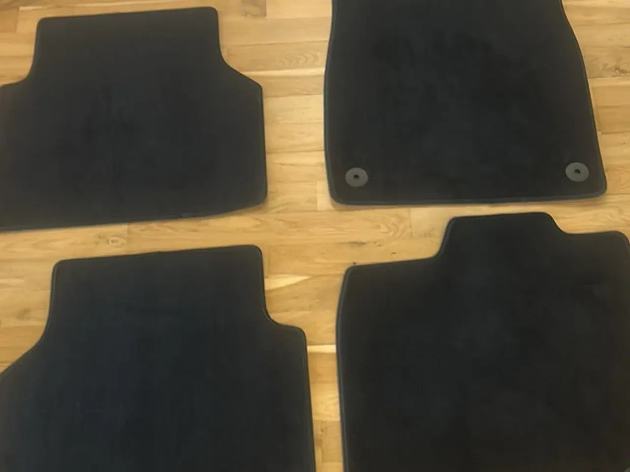 Billede 1 - Nye originale tekstilmåtter til vw ID4 Style
