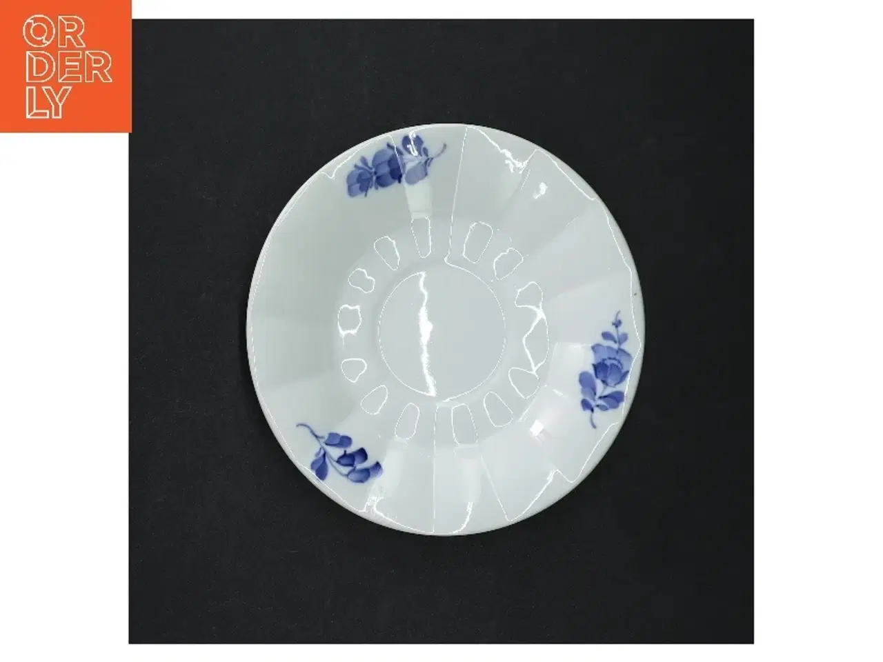 Billede 3 - Porcelænunderkop/lille skål med blå blomst mønster fra Royal Copenhagen (str. Ø. 15 cm)