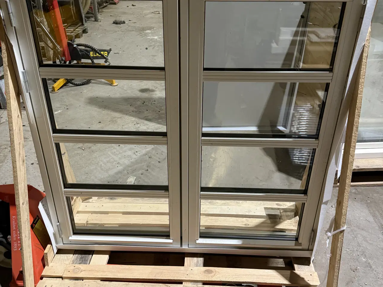 Billede 1 - Bondehus vindue