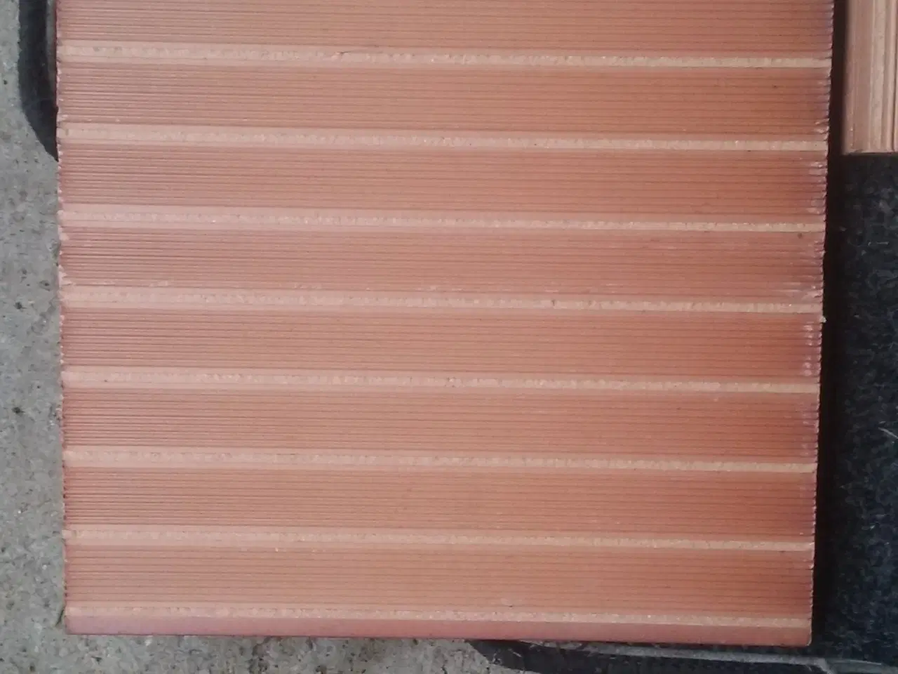 Billede 8 - 4 stk retro ABC klinker i rødbrun - 24 X 24 X 1,5