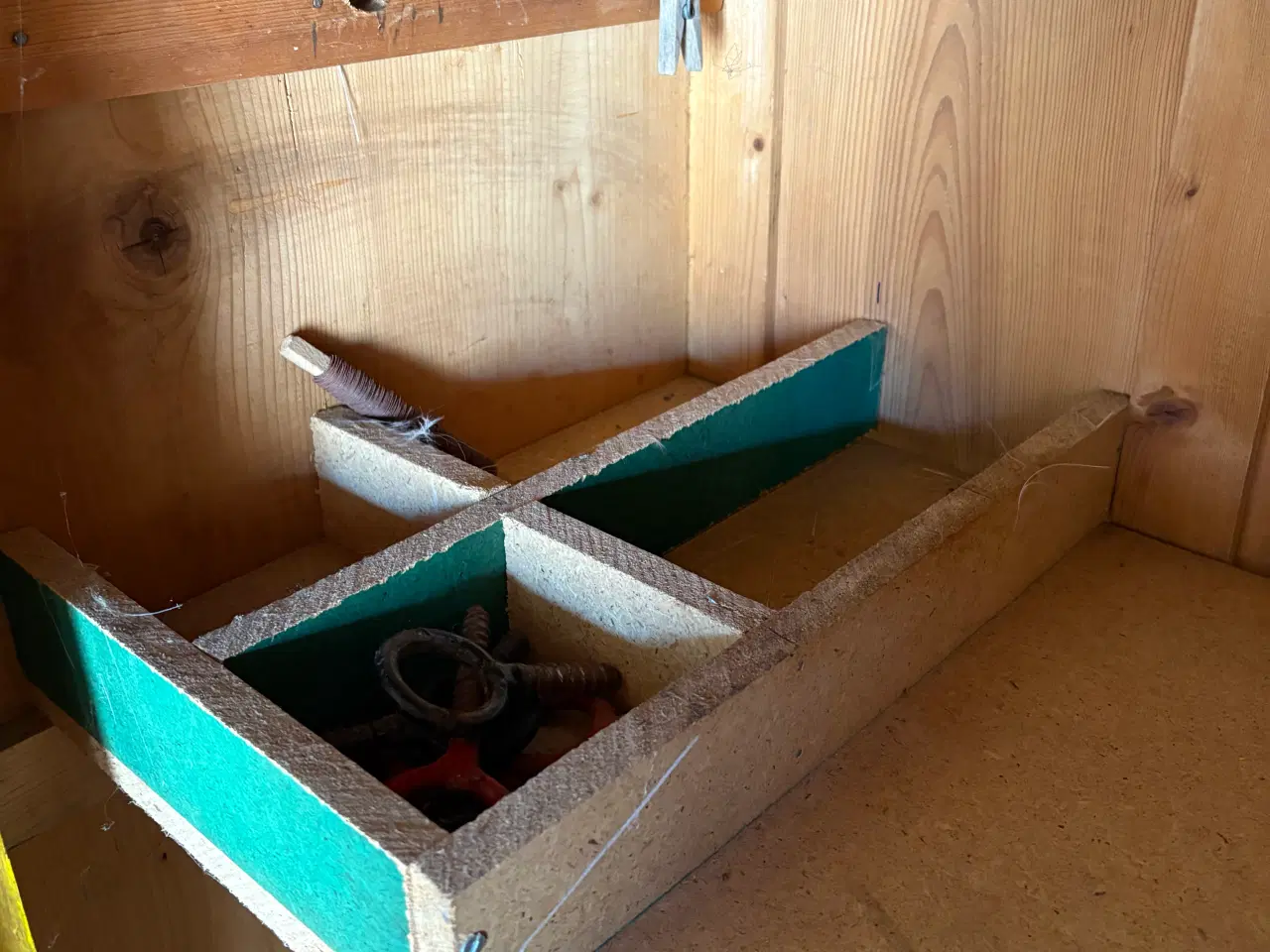 Billede 4 - Smukt gammelt karlekammerskab