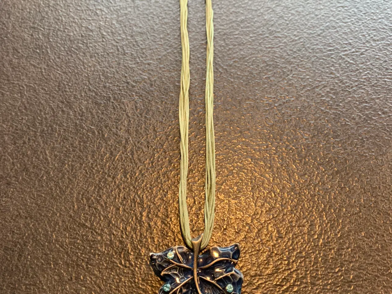 Billede 2 - Turkisblå halssmykke