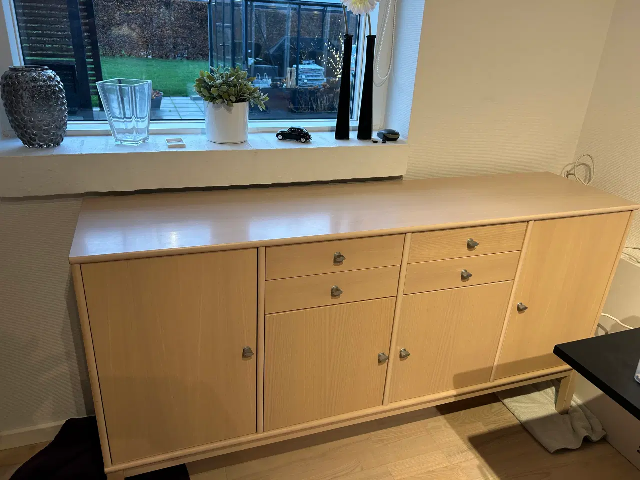 Billede 1 - skænk i lys bøg