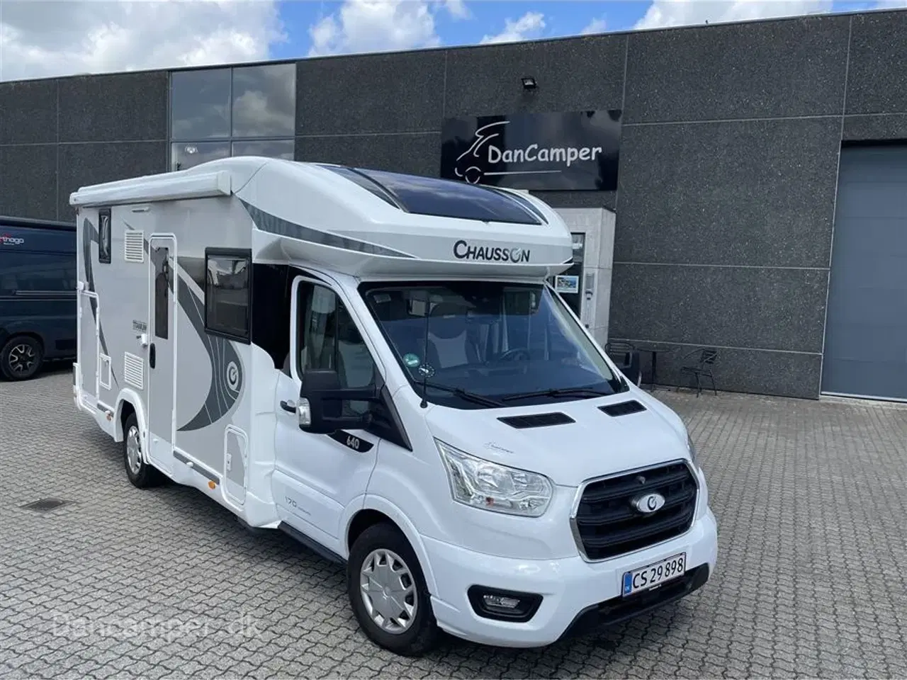 Billede 2 - 2020 - Chausson Titanium 640   Kommissionsbil. Lounge siddegruppe , Dobbeltseng, Populær model , 170Hk, 6-trins automatgear, solcelle, inverter 1500W