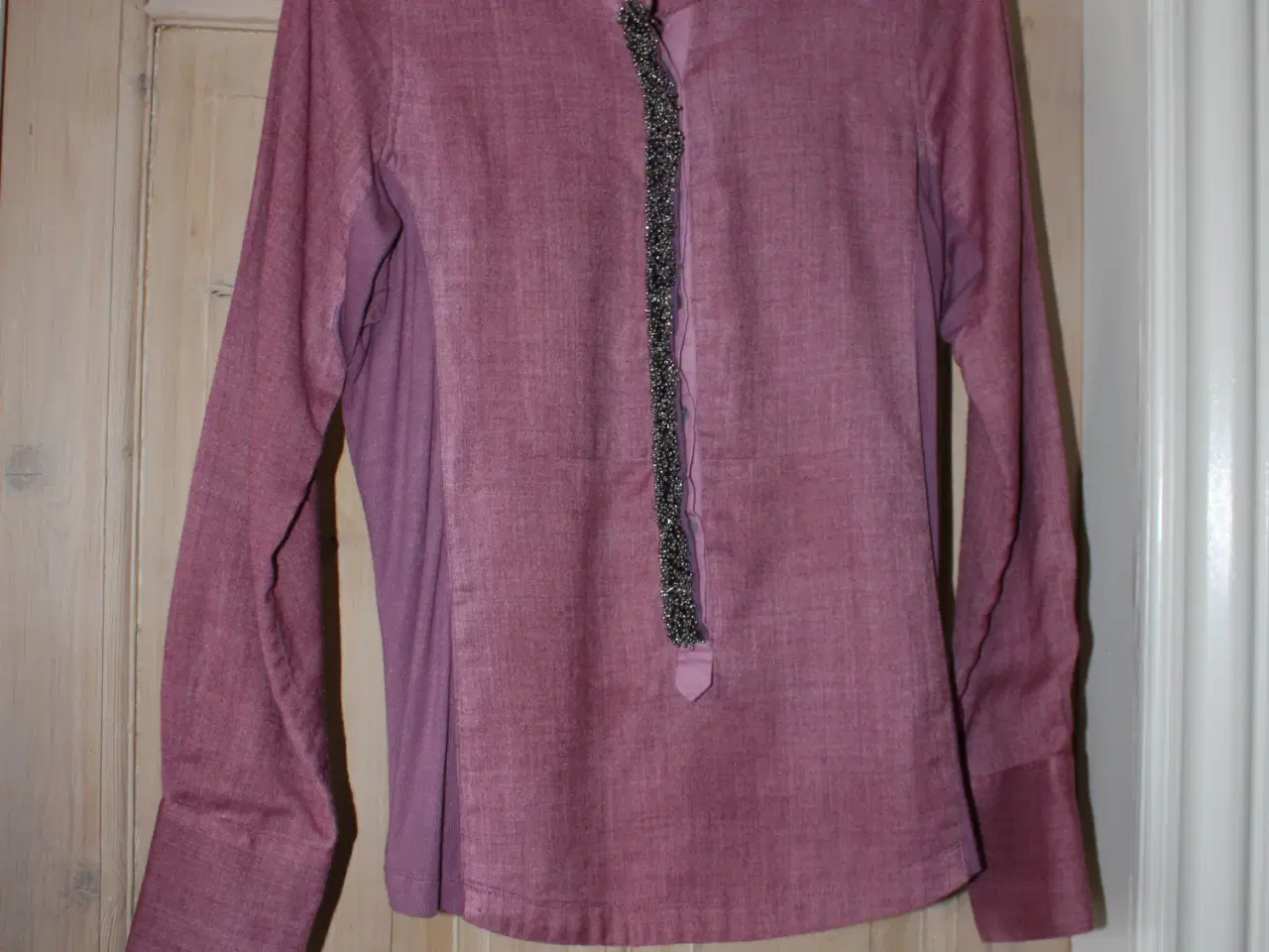 Billede 2 - Plus Fine bluse str. M 55% polyester 45% wool