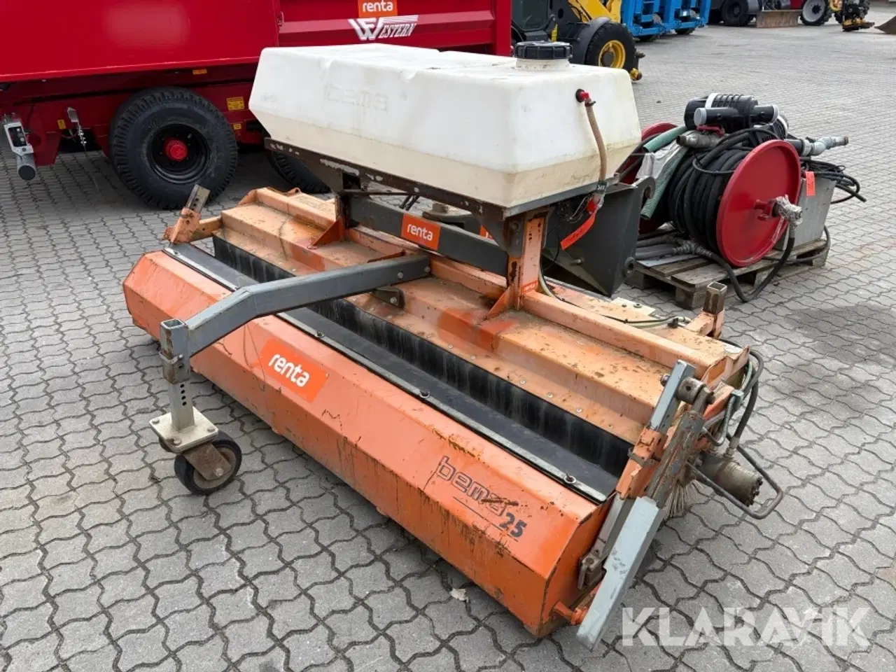 Billede 3 - Kost Bema 25 med opsamler og tank