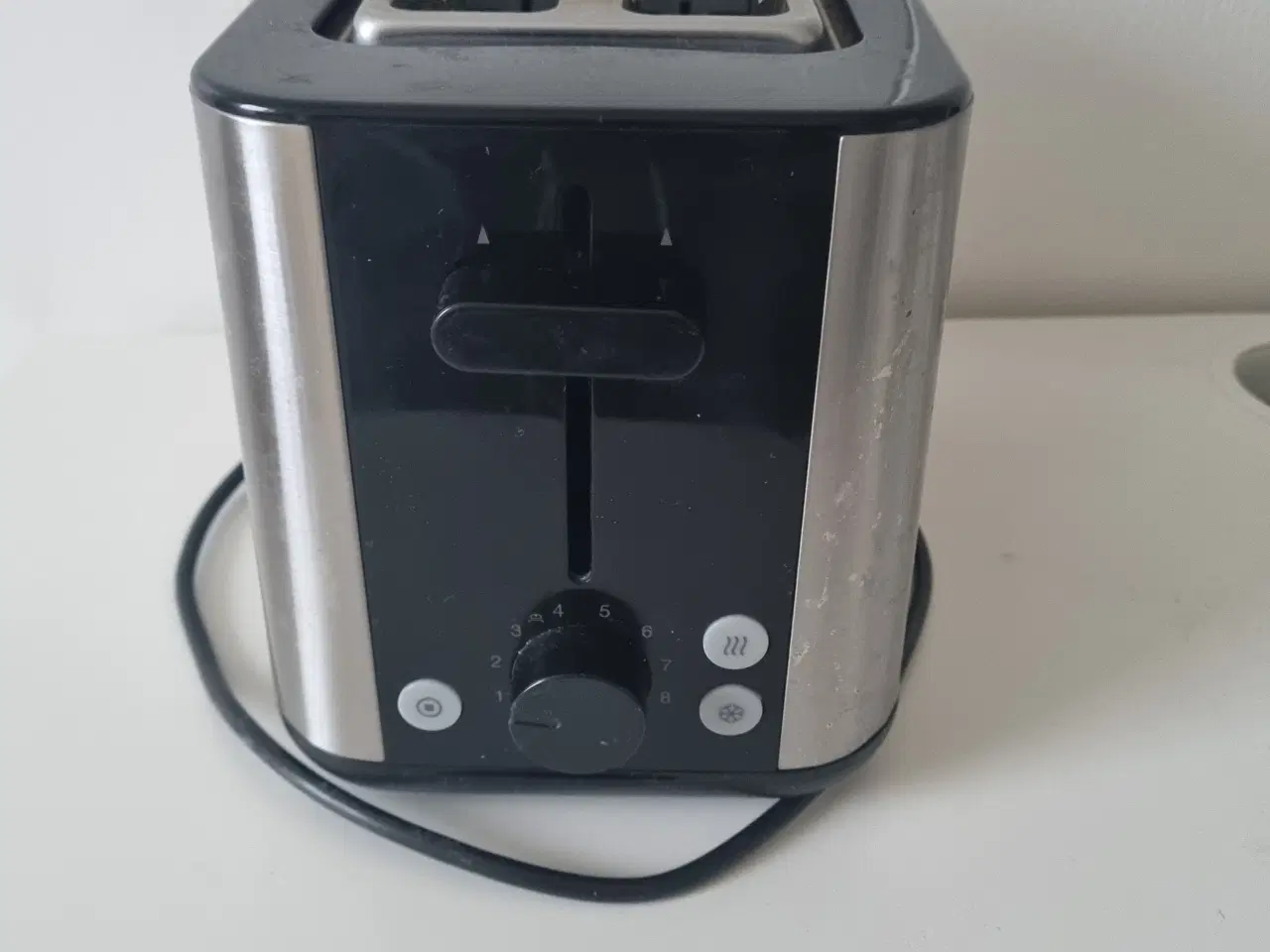 Billede 3 - Braun brødrister i rustfrit stål – funktionel og s