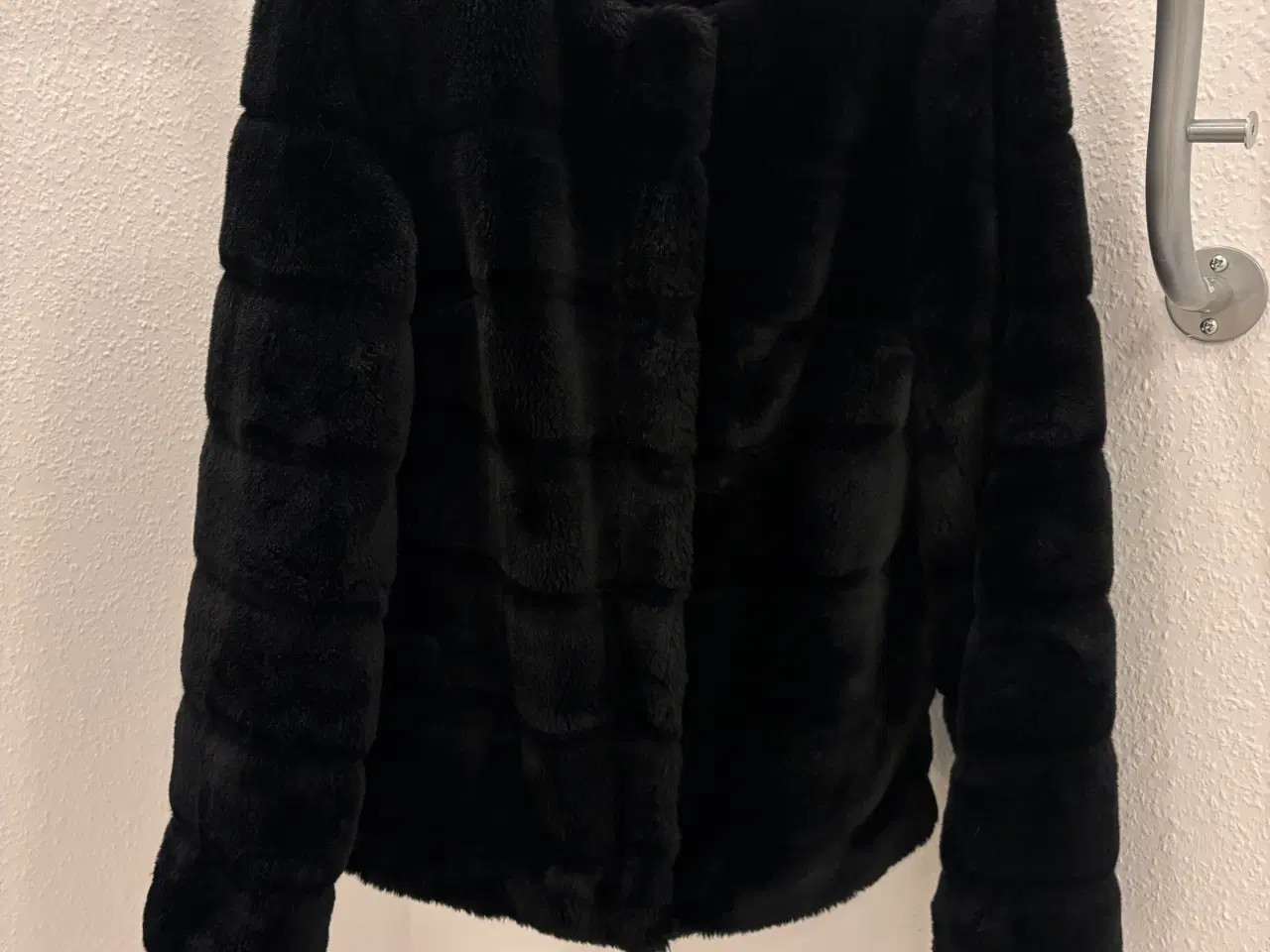 Billede 1 - Dorothy Perkins Tall Faux Fur Jakke - Str. 36 (Næs