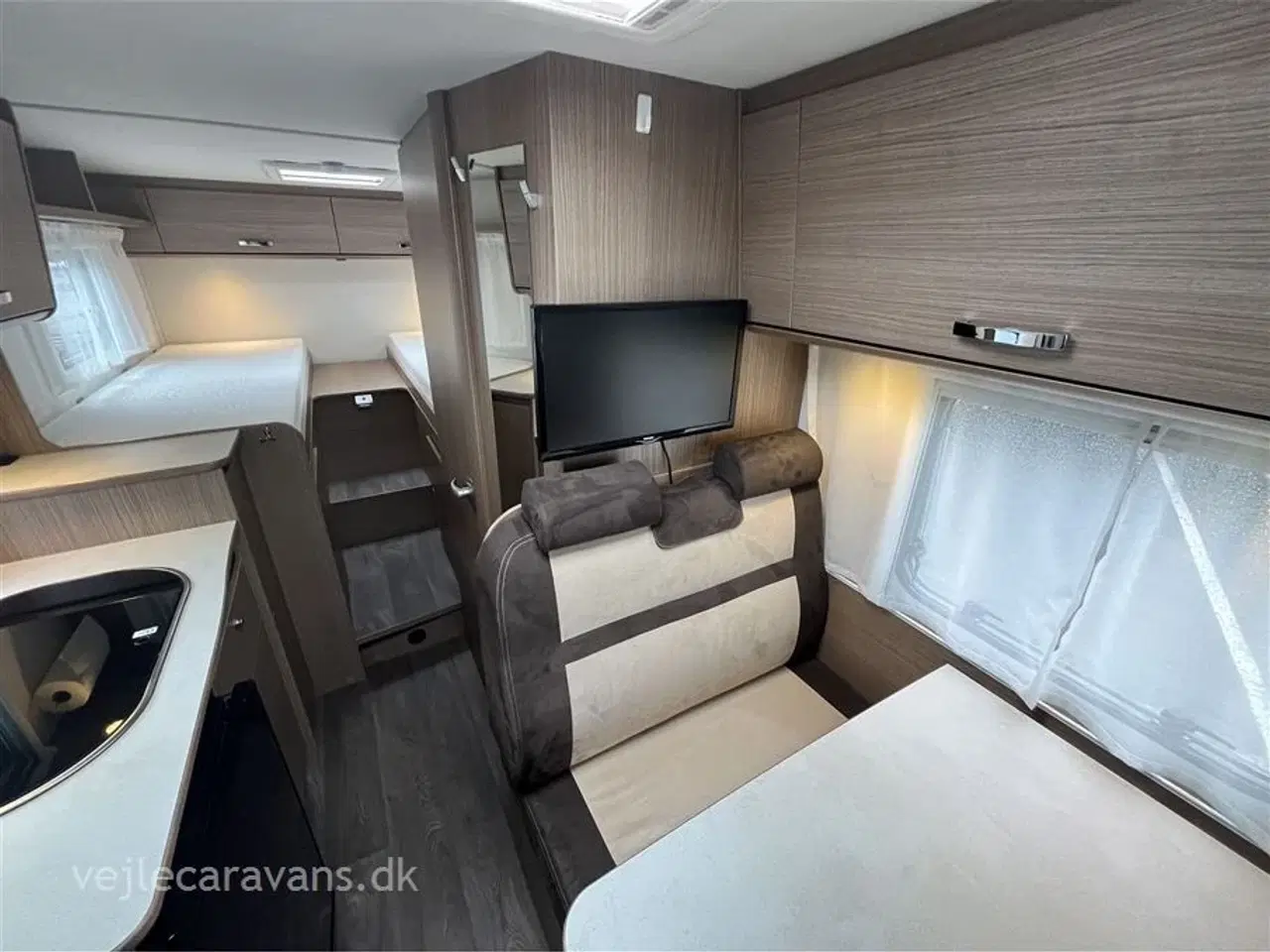 Billede 10 - 2020 - Carado V337