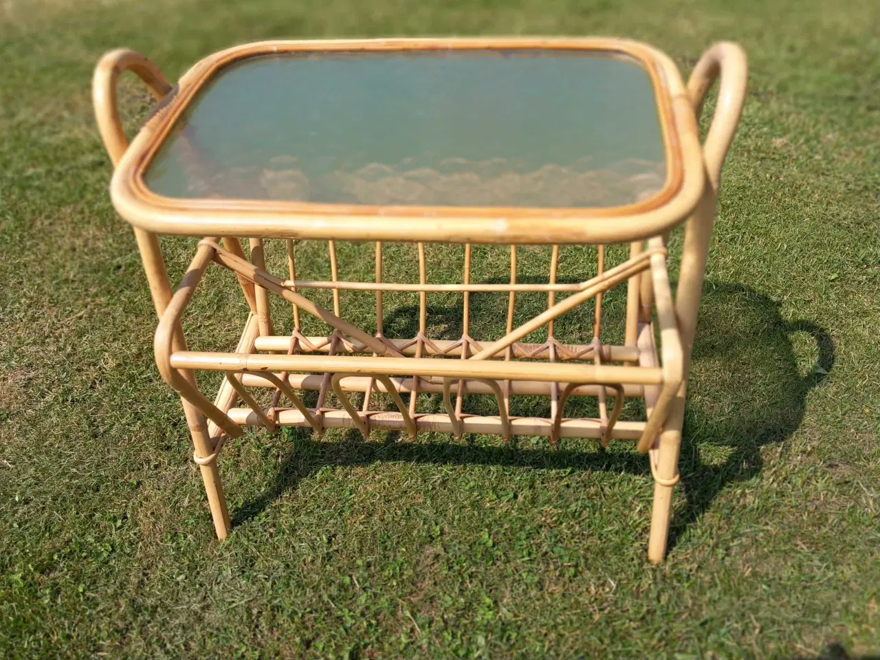 Billede 2 - RETRO bambus bord med magasin holder. 