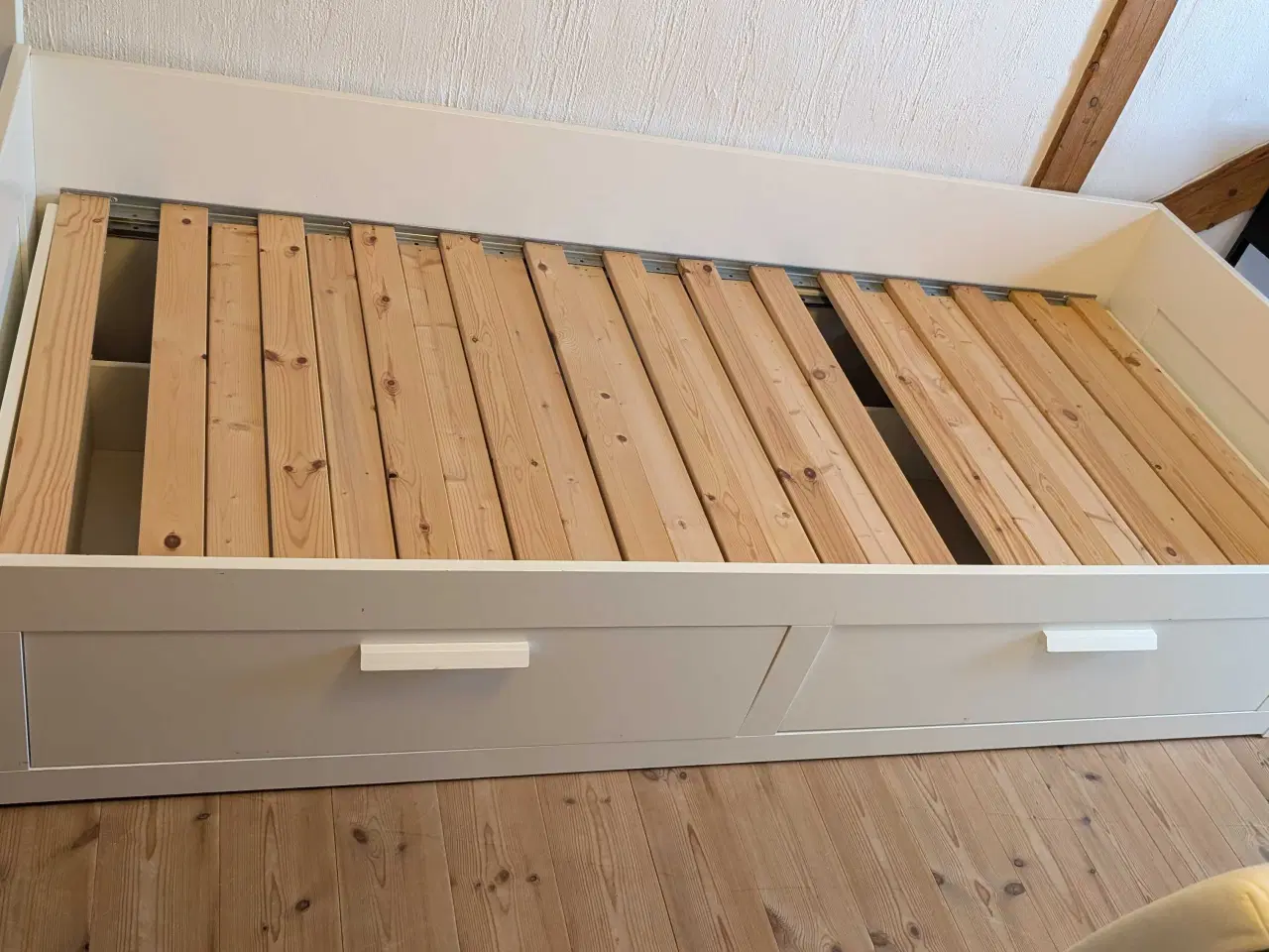 Billede 2 - Udtræks seng fra ikea Brimnes 