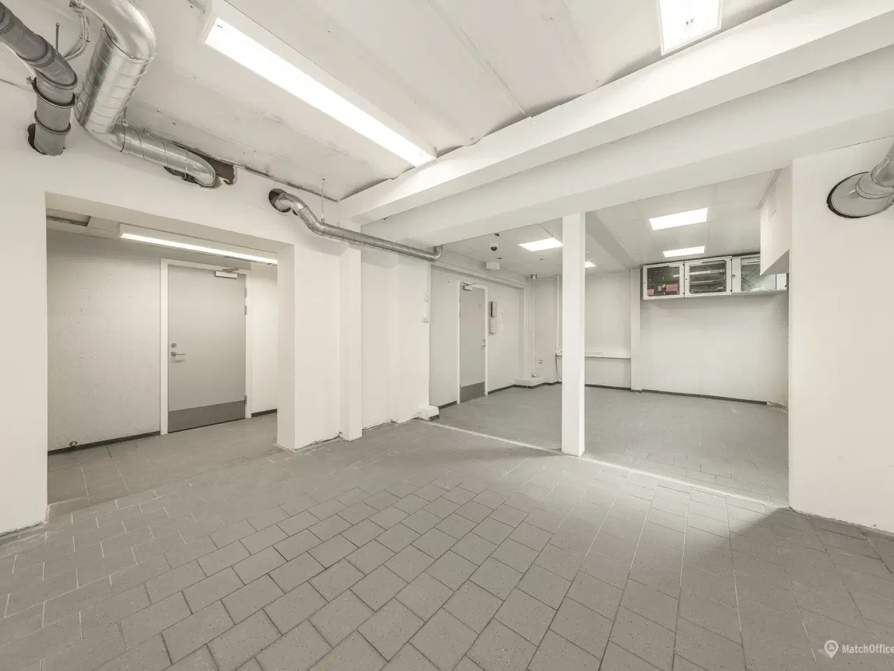 Billede 1 - Værksted/lager på 270 m² på Jarmers Plads midt i København