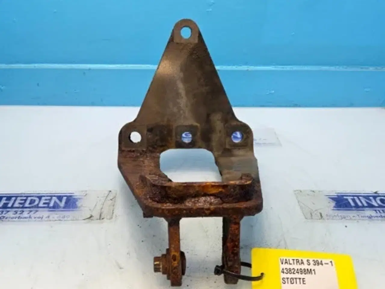 Billede 4 - Valtra  S394   Beslag   4382498M1  