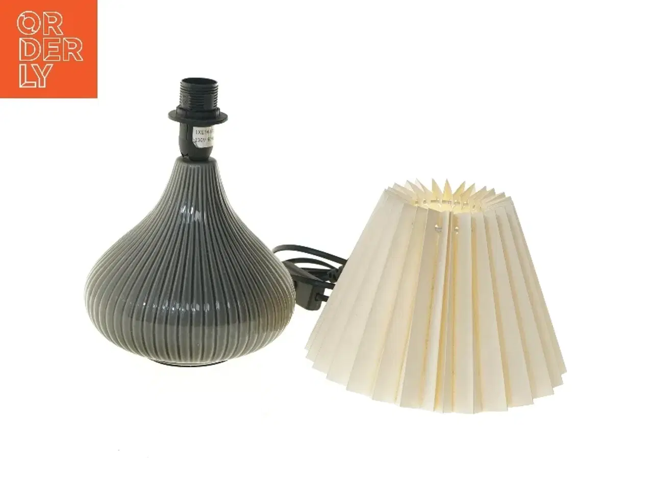 Billede 4 - Bordlampe med skærm (str. Ø 16 cm)