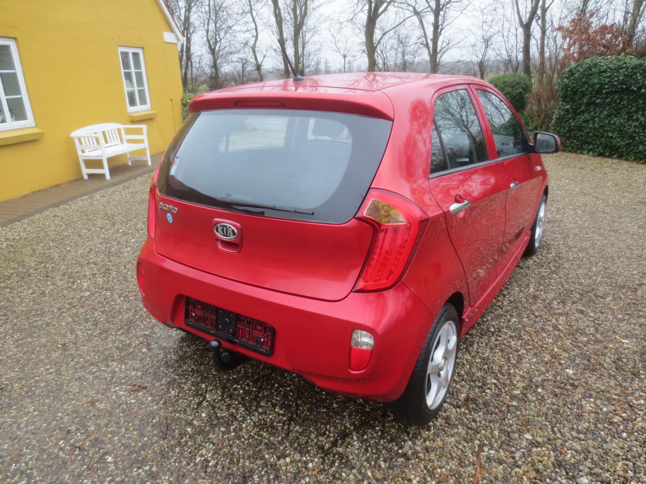 Billede 7 - Kia Picanto 1.0 i År 2011. Med Træk. 