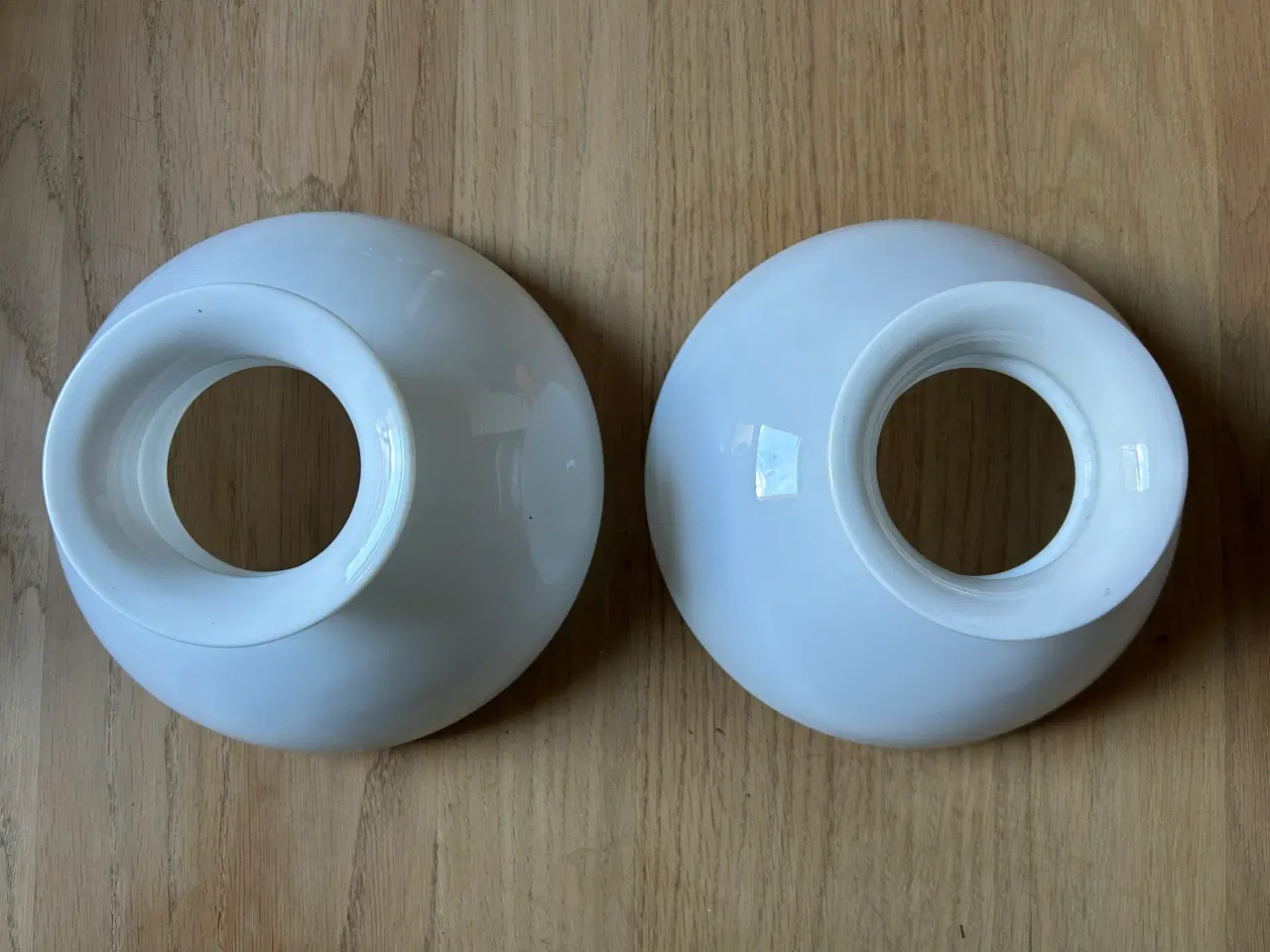 Billede 1 - Gamle lampeskærm i hvidt glas